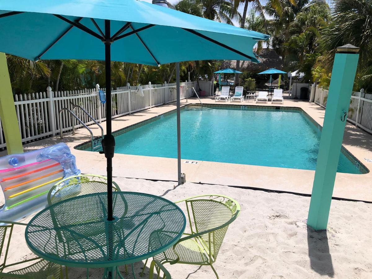 My Sarasota Getaway Inn Нокомис Экстерьер фото