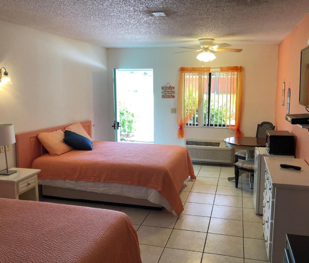 My Sarasota Getaway Inn Нокомис Экстерьер фото