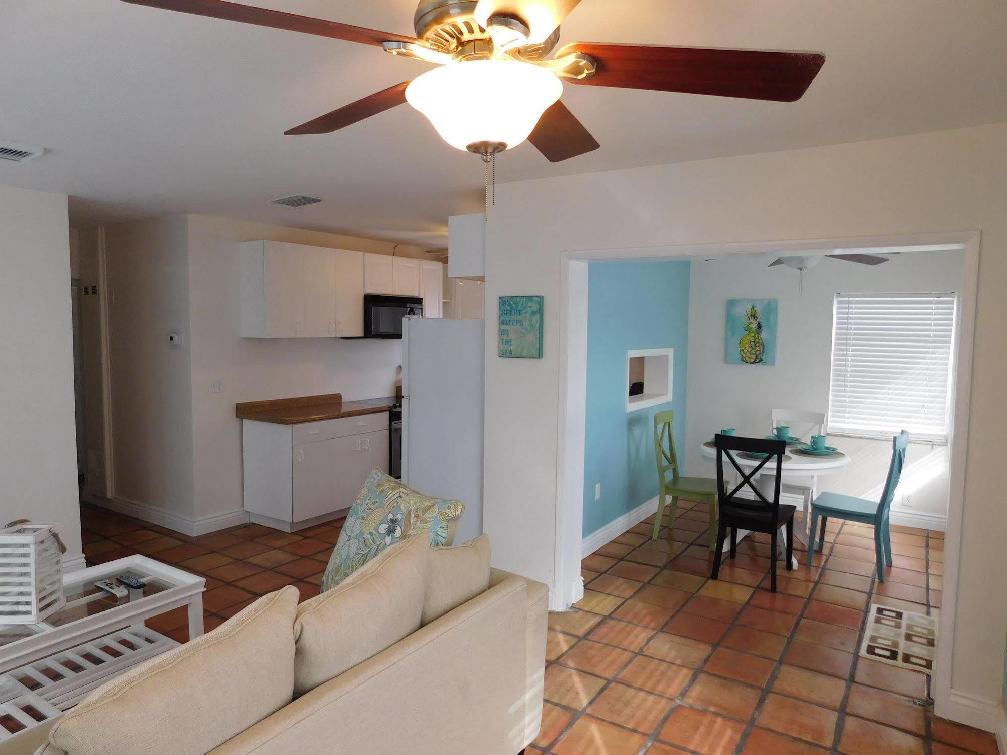 My Sarasota Getaway Inn Нокомис Экстерьер фото