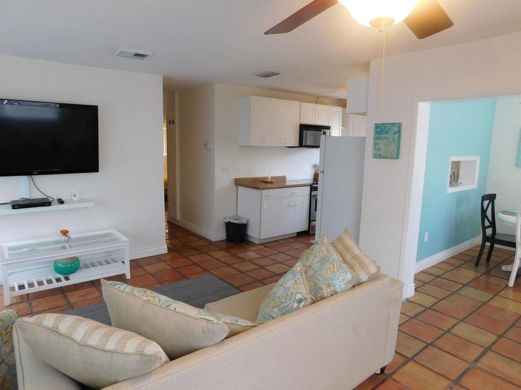 My Sarasota Getaway Inn Нокомис Экстерьер фото