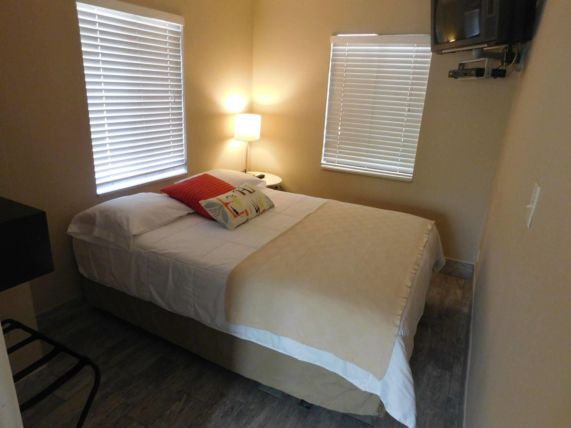 My Sarasota Getaway Inn Нокомис Экстерьер фото